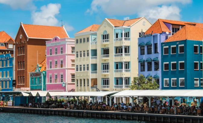 Kleurrijke huisjes op Curaçao